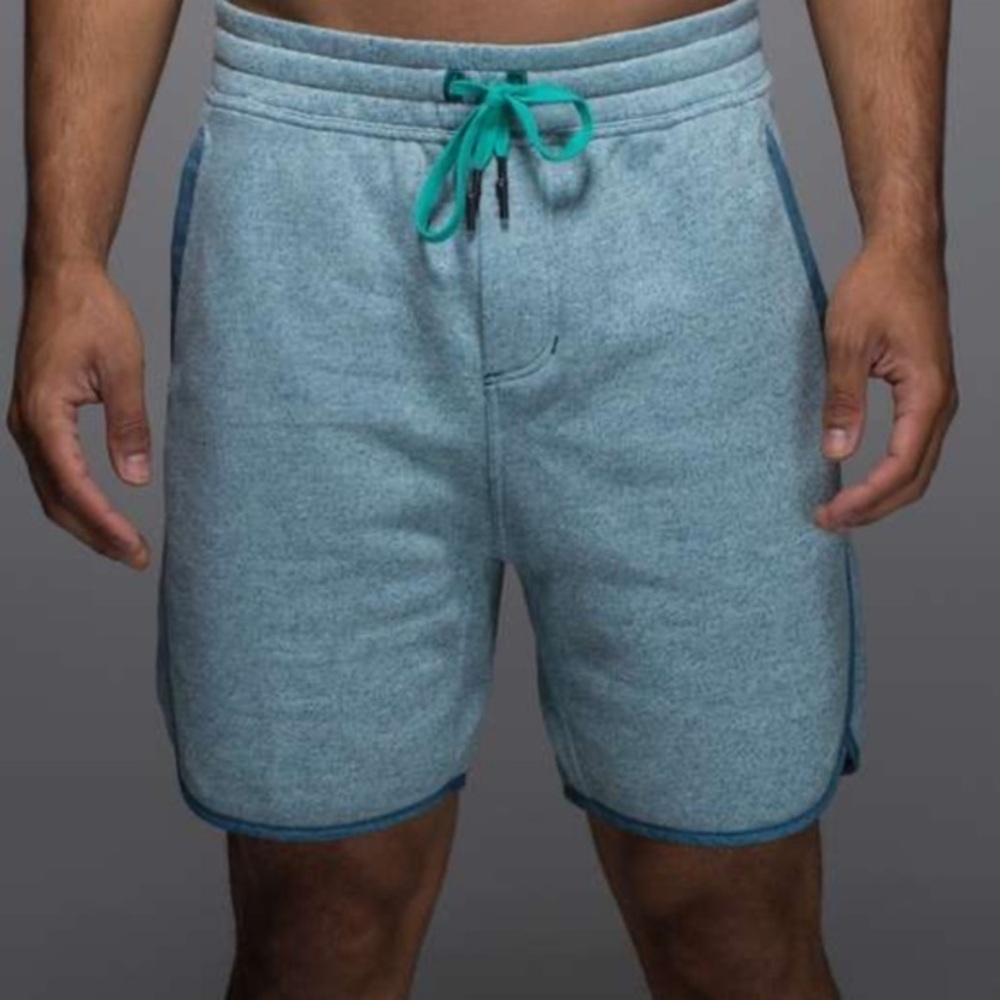 Lululemon men’s sundown shorts- small